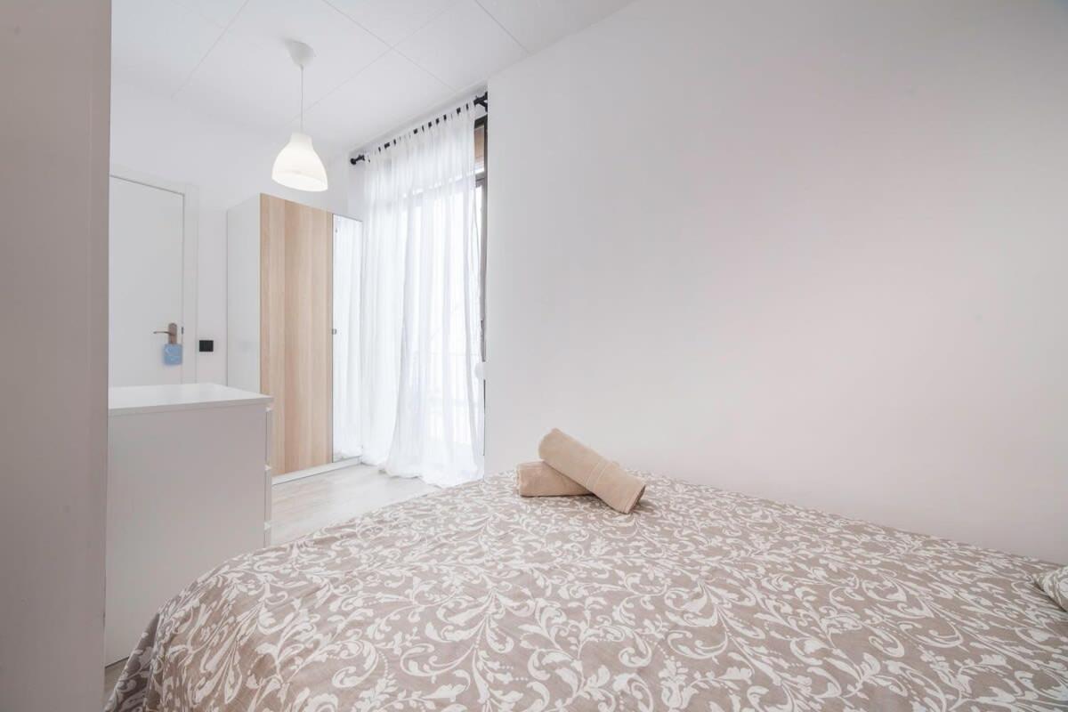 Raval Botella Private Hostal *
